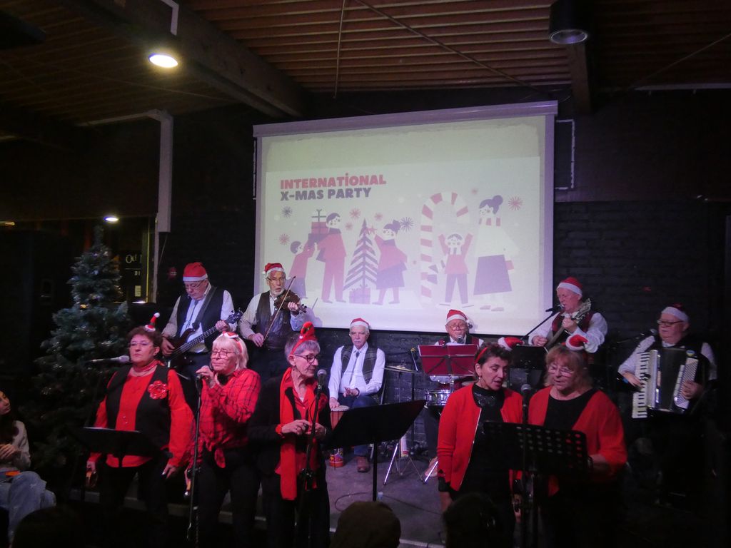 INTERNATIONAL X - MAS PARTY w  Klubie Od Nowa -Toruń-022