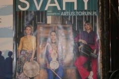 żeńskie trio folkowe SVAHY-014