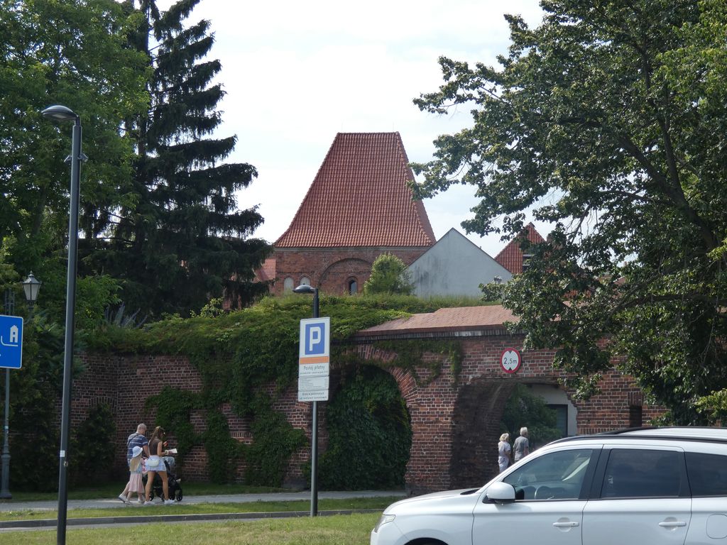 spacer po Bulwarze Filadelfijskim w Toruniu-018