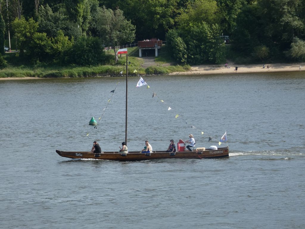 spacer po Bulwarze Filadelfijskim w Toruniu-033