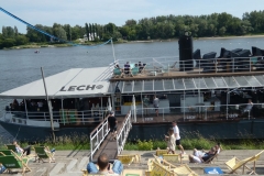 spacer po Bulwarze Filadelfijskim w Toruniu-034